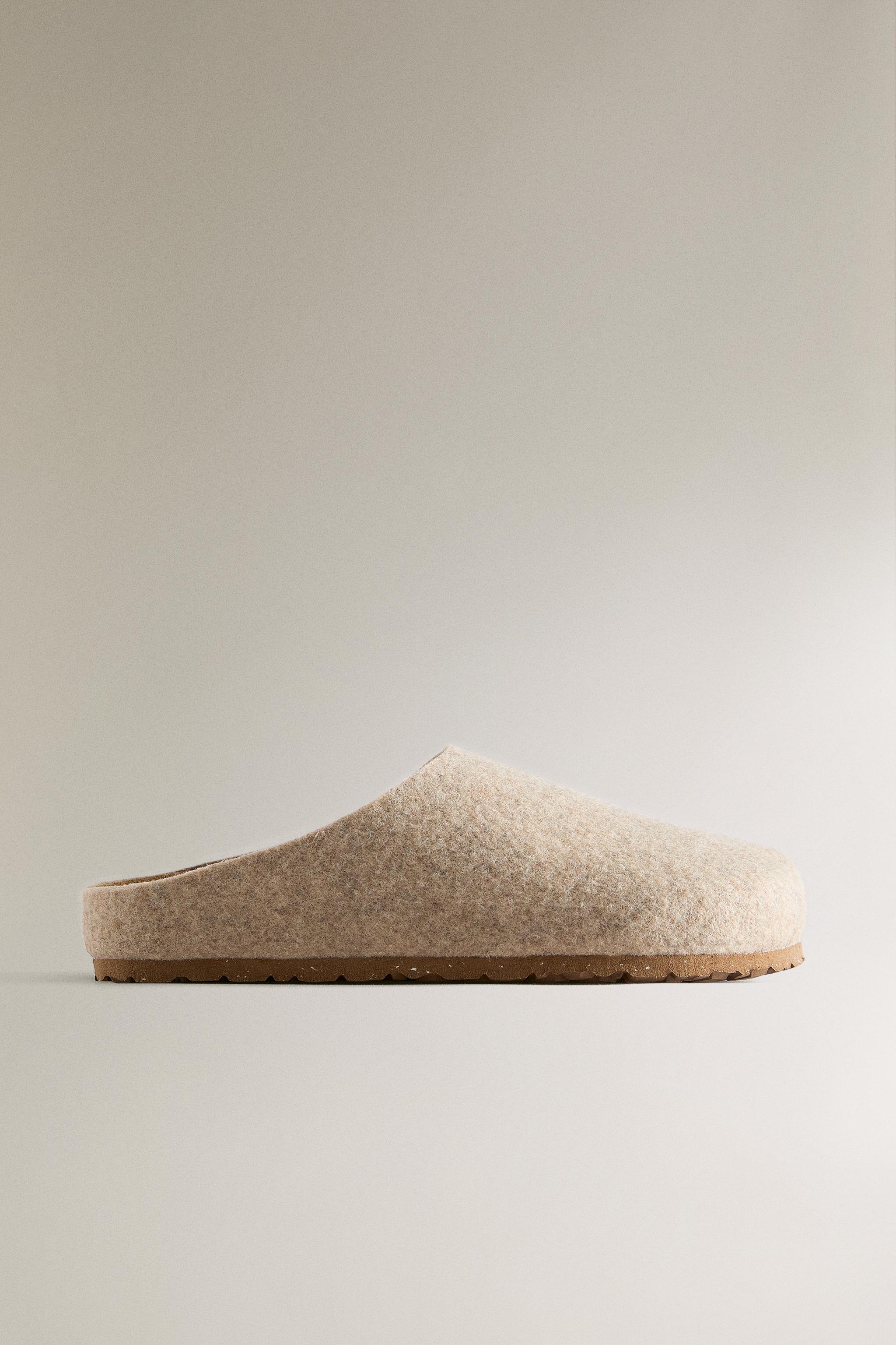 MINIMALIST FELT CLOGS